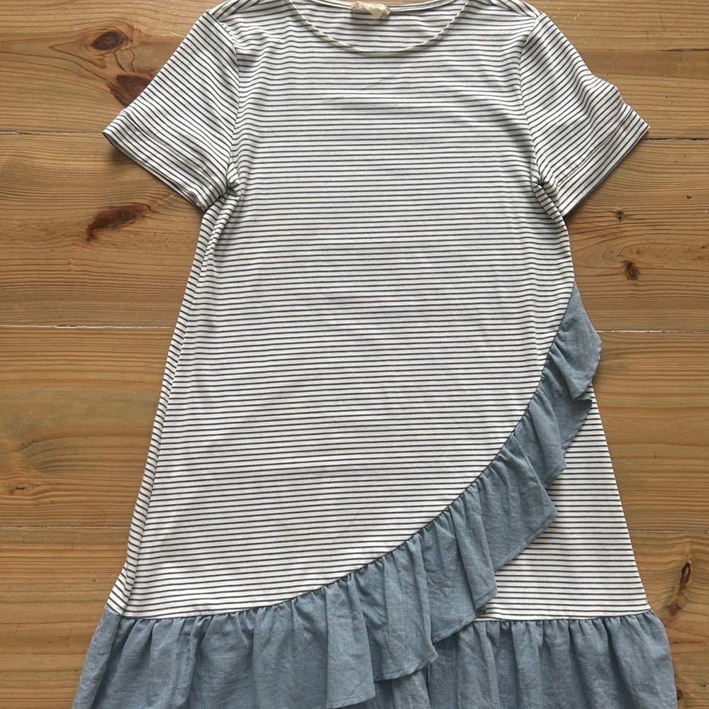 Altar'd State Gray and White Asymmetrical Ruffled Midi Dress
